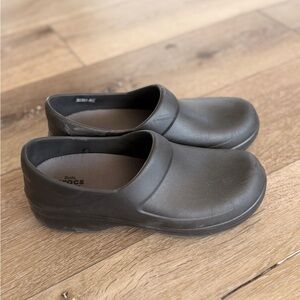 Crocs Classic Work Clogs in Black